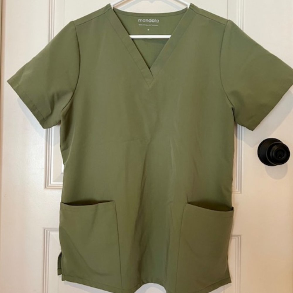 Mandala Brand Scrub Set Size Medium